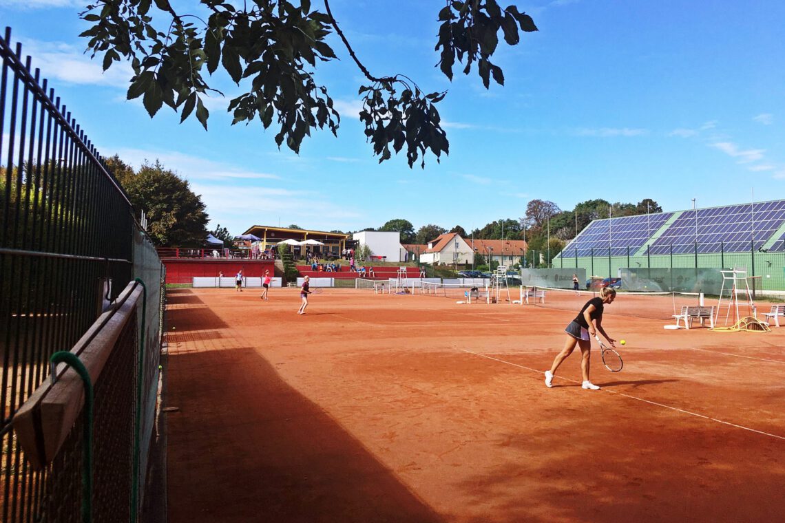 saisoneröffnung-1.tcmagdeburg-grillen-tennis-tennisschlägertest